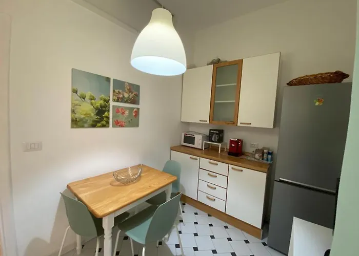 Superior Next Colosseo A/c Wo Fi 3 Bedrooms Apartment