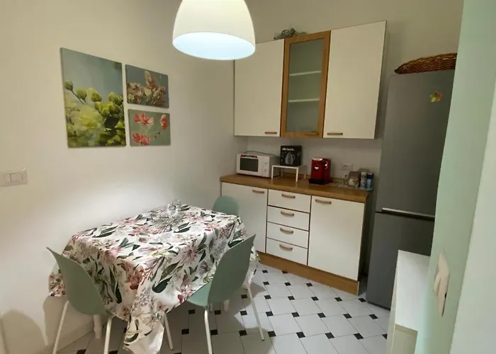 Superior Next Colosseo A/c Wo Fi 3 Bedrooms Apartment Rome